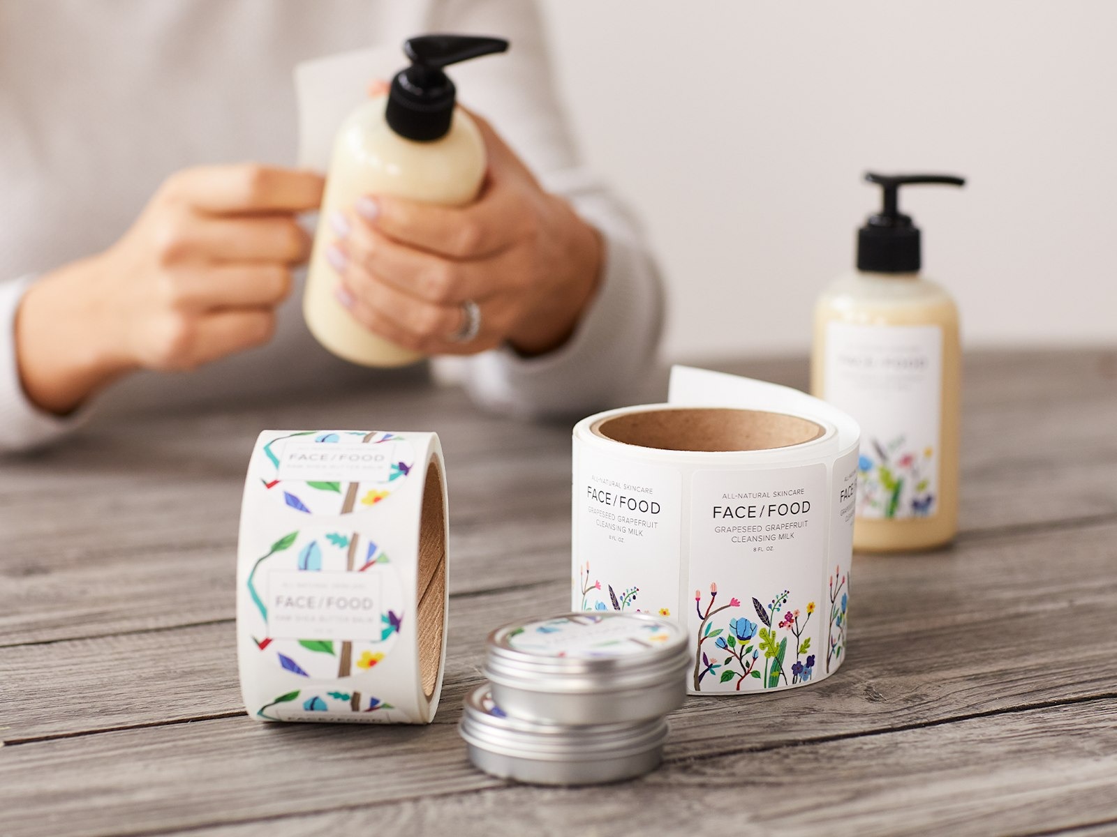 In nhan my pham tem nhan dan chai lo my pham 13