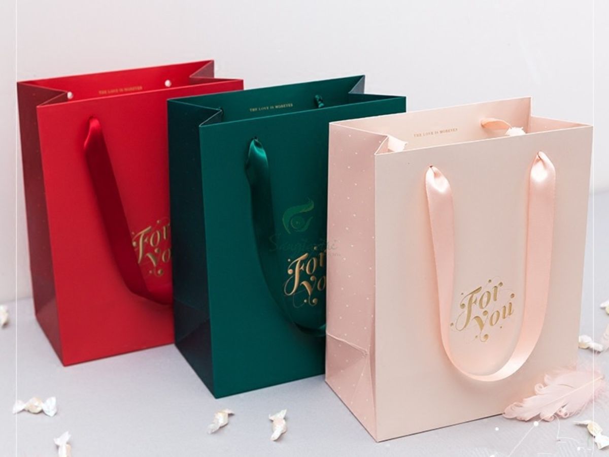 Xưởng in túi giấy đựng quà tặng cao cấp, giá rẻ, mọi số lượng